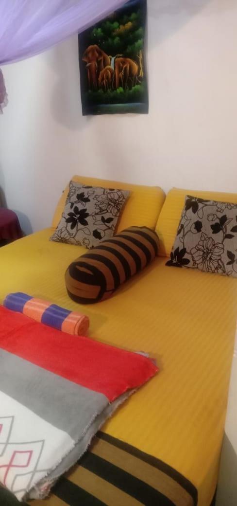 Ella Tunnel Corner Inn Стая снимка